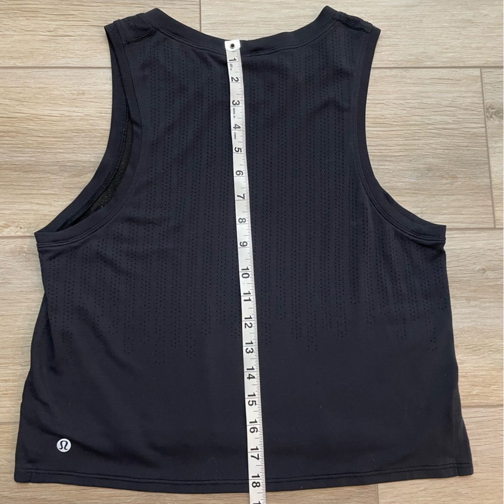 Black Womens Lululemon Mesh sleeveless Top size 4 - Picture 6 of 6